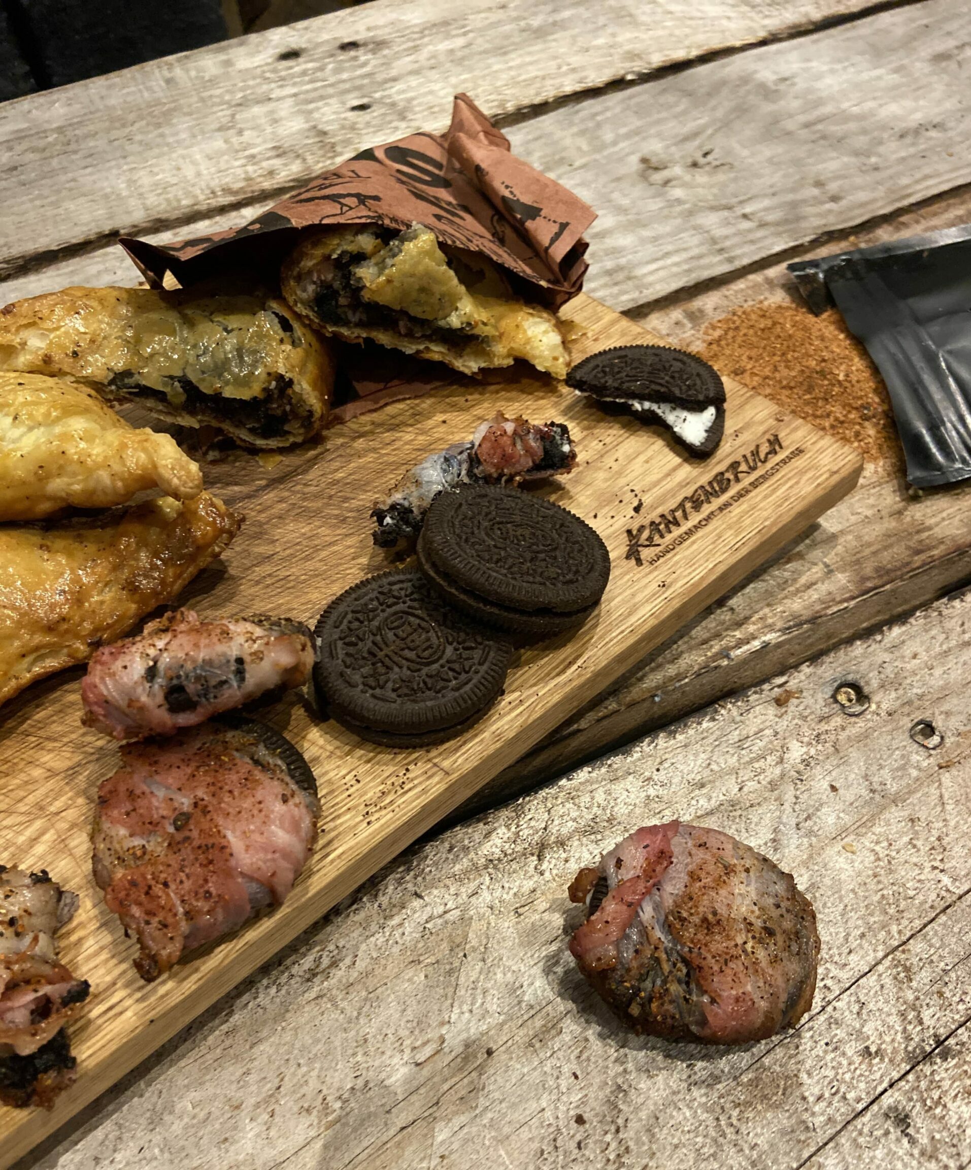 Bacon-Oreo-Whiskey-Turnovers-Bladerdeeg-Recept-BBQ-inspiratie-min