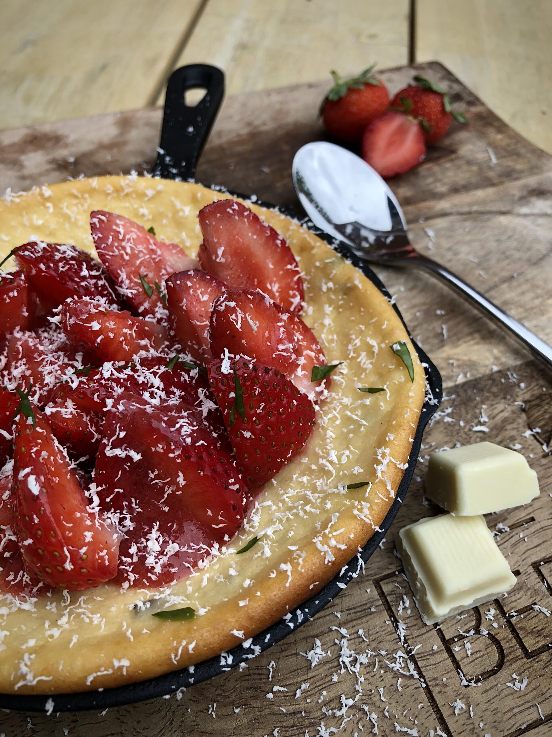 Eindreslutaat-strawberry-cheesecake-aardbeien-witte-chocolade-dessert-bbq-barbecue-kamado-pelletgrill