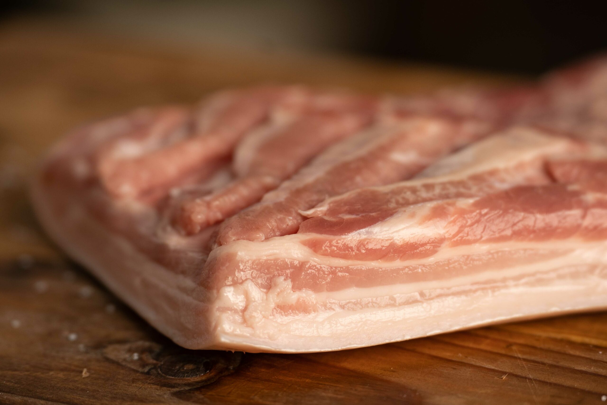 Buikspek-met-zwoerd-close-up-3