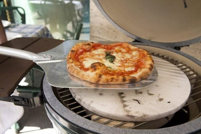 Big Green Egg Medium - met onderstel en hoes