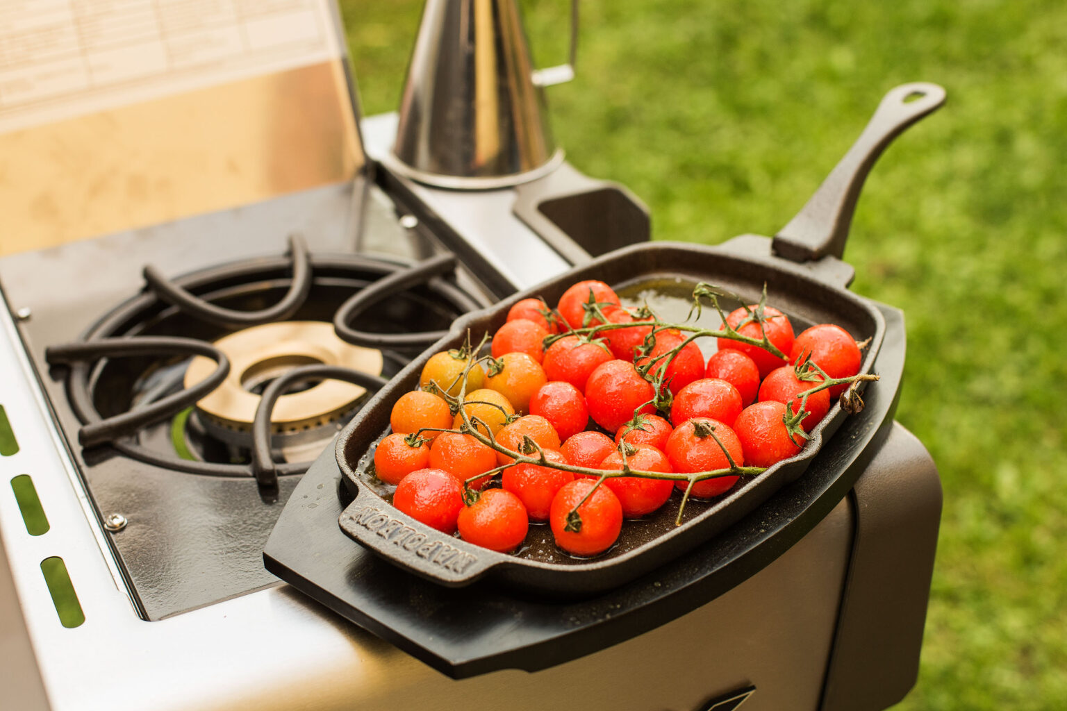 Napoleon-gietijzeren-sizzle-platter-pan-met-afneembaar-handvat