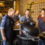 BBQ-workshops-Collega's-gezocht-vacatures-koken-kok-horeca-solliciteren-job-showroom-bbq-winkel